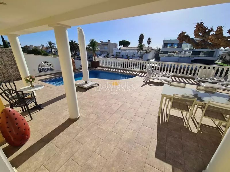 Foto 25c058b3-2819-49ab-a236-e8c2b8821900. Casa amb calefacció aparcament piscina a Francolí - Freser - Noguera Empuriabrava