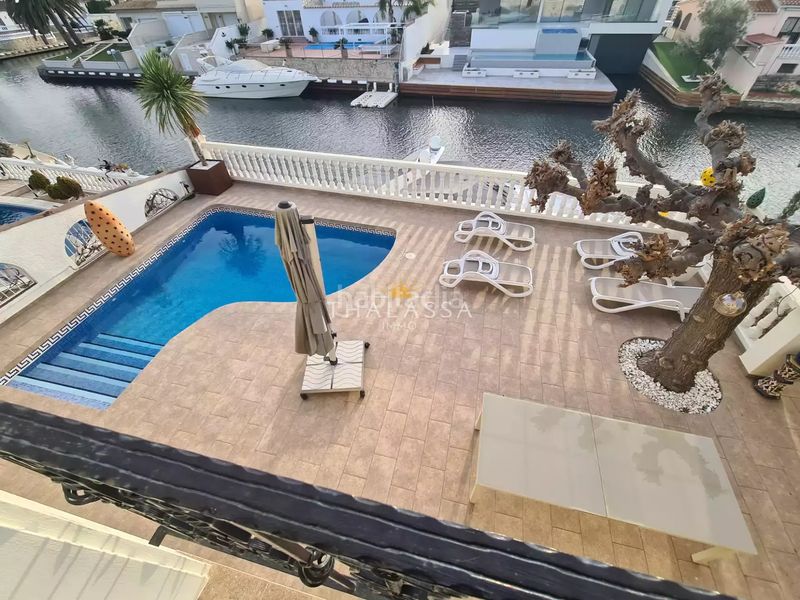 Foto 77cb92c2-565d-4a61-8521-4651ba7d6803. Casa amb calefacció aparcament piscina a Francolí - Freser - Noguera Empuriabrava