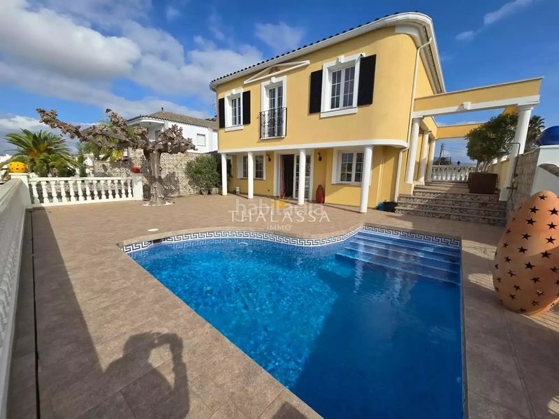 Foto 8e4b9384-1494-4787-9ef5-275cbc8be963. Casa amb calefacció aparcament piscina a Francolí - Freser - Noguera Empuriabrava