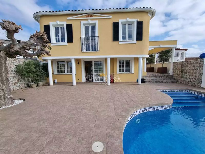 Foto 8e5d6ca3-2e17-41d6-afa7-56bef0ce1263. Casa amb calefacció aparcament piscina a Francolí - Freser - Noguera Empuriabrava