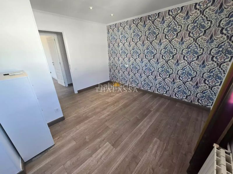 Foto b30f7055-cc6e-4a93-8512-c0e65b7008cc. Casa amb calefacció aparcament piscina a Francolí - Freser - Noguera Empuriabrava