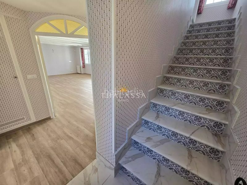 Foto b3a6e1a2-fbac-438c-86e8-5bf3f63bb43e. Casa amb calefacció aparcament piscina a Francolí - Freser - Noguera Empuriabrava