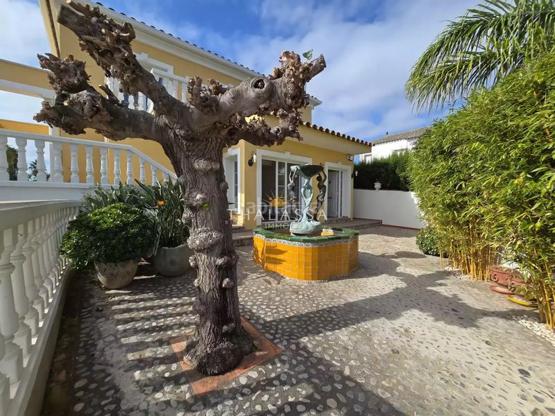 Foto bb940e19-8478-4418-9996-9d75beddb3d6. Casa amb calefacció aparcament piscina a Francolí - Freser - Noguera Empuriabrava