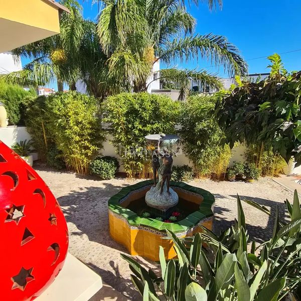 Foto c029c575-3a63-4bdf-b3a2-72ebe758d0be. Casa amb calefacció aparcament piscina a Francolí - Freser - Noguera Empuriabrava