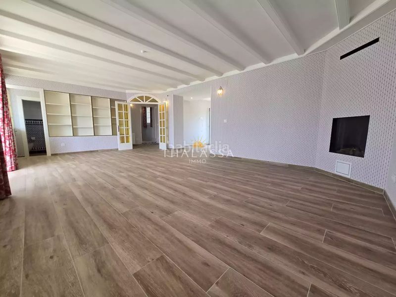 Foto ecdd5384-6023-4170-9b80-893a1c3c40e8. Casa amb calefacció aparcament piscina a Francolí - Freser - Noguera Empuriabrava