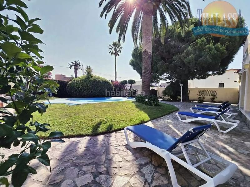 Foto 9317cab8-d20a-4555-8363-44ffd8db962a. Casa amb calefacció aparcament piscina a Requesens Empuriabrava