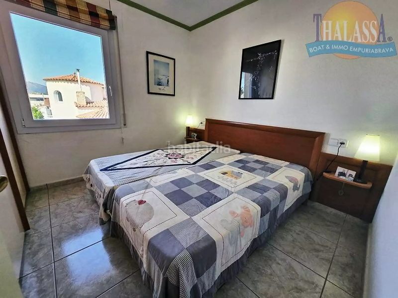 Foto 9508ef2a-ca31-43cc-bdb7-bcd8965dc0d5. Casa amb calefacció aparcament piscina a Requesens Empuriabrava