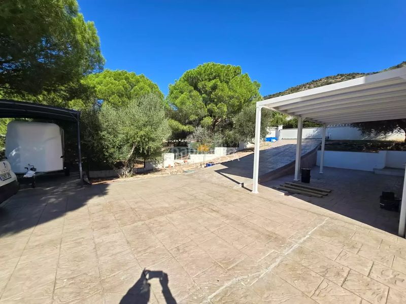 Foto ba641827-bf52-4ecf-9880-76748bf63ad6. Casa amb calefacció aparcament piscina a Pau