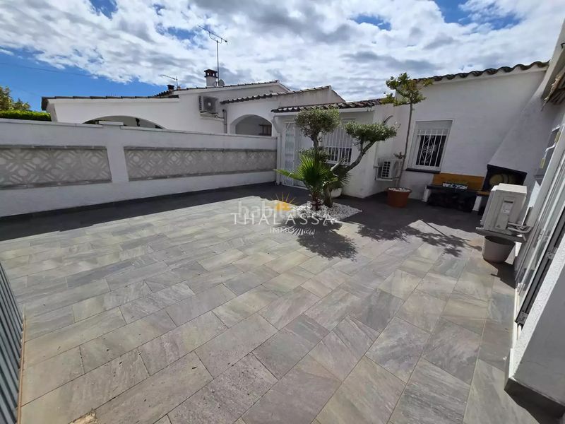 Foto 6532c115-3cb9-4278-881d-d8d9ecfffd21. Casa amb aparcament piscina a Puigmal - Mas Nou Empuriabrava
