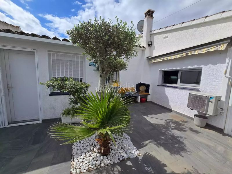 Foto a36e0b7b-0098-4392-abd3-79b6ac9a36d1. Casa amb aparcament piscina a Puigmal - Mas Nou Empuriabrava