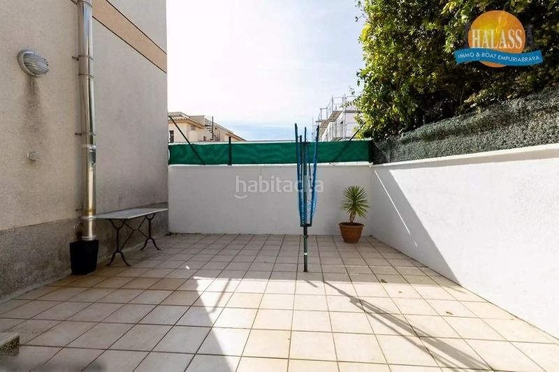 Foto 879fa4ac-b3fb-4652-b982-aaba9c54b492. Casa amb calefacció aparcament piscina a Carmençó Empuriabrava