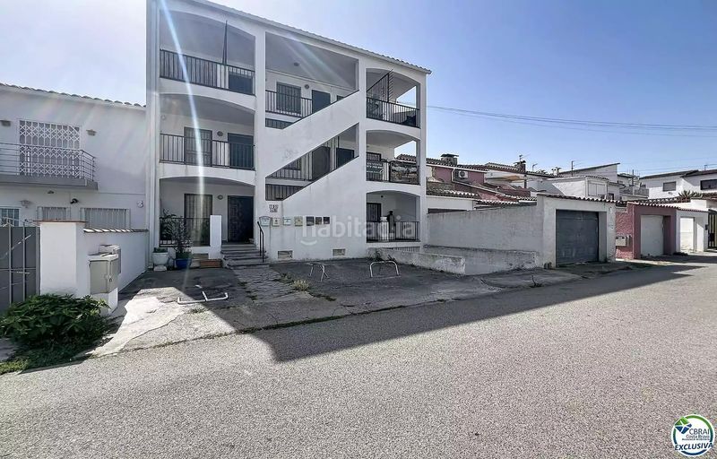 Foto f38fa09b-7902-44cf-a0c6-6544dcc380f7. Appartamento in carrer Alberes 191 in Alberes Empuriabrava