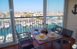 Estudi a Sector salins 1. Apartamento con espectaculares vistas al canal, a 3 minutos de l