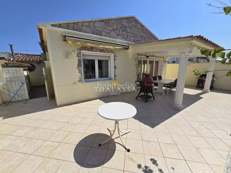 Foto 0f464e49-db93-4f9a-9099-6dc65a617010. Casa amb aparcament a Segre - Ebre - Ter Empuriabrava