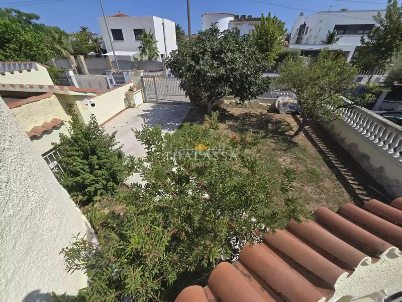 Foto 491ae37e-df6e-4b4f-bfcf-910540e2031a. Casa amb aparcament a Segre - Ebre - Ter Empuriabrava