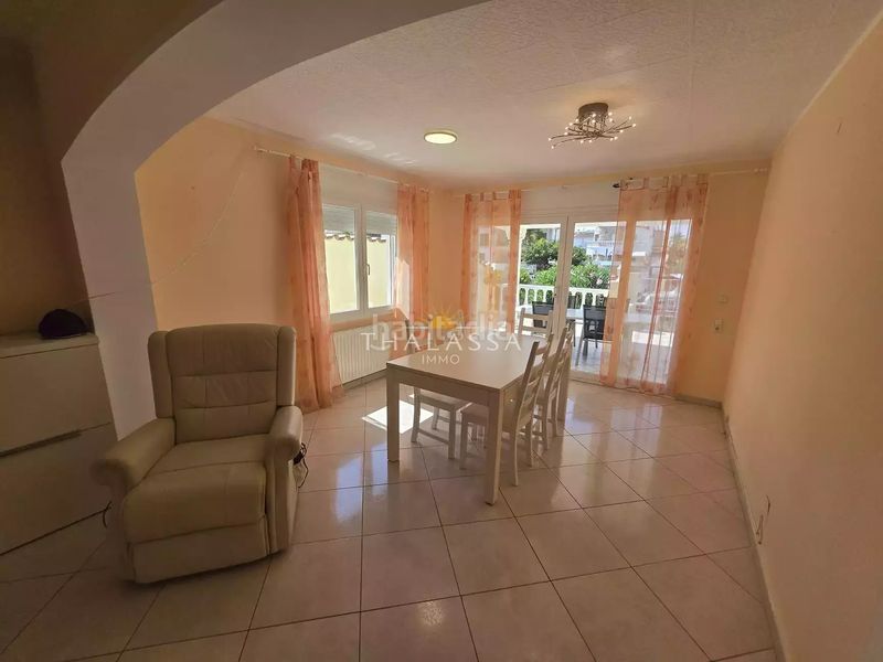 Foto 5eeccb17-0b64-4023-833f-96bbe385390c. Casa amb aparcament a Segre - Ebre - Ter Empuriabrava