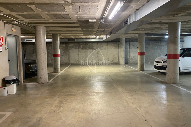 Foto 356b76c4-b8e6-462f-95c9-cc8fc8001916. Car parking in Eixample Residencial Escala (L´)