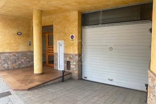 Aparcament cotxe  Avinguda de girona. En exclusiva - se vende plaza de aparcamiento, de 18,50 m2, muy