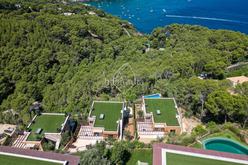 Foto ec44a984-2f23-48e7-87ab-de4e36bff3d1. Chalet albacsari villa és una exclusiva promoció de nova construcció a “sa riera” a . en Begur