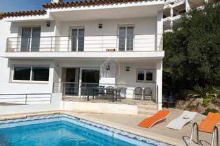 Chalet  Carrer port del rei. Esplèndid xalet, en una parcel·la de 591m2, amb excel·lents vist