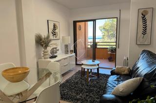 Apartament  Avinguda riells. En exclusiva - magnífic apartament de 3 habitacions, terrassa i