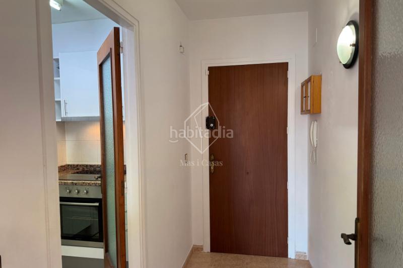 Foto 26d117fe-212c-4296-89e9-90d4d2a9bde3. Apartamento situat al primer pis amb ascensor d’una residència agradable, aquest apartament de 68 m² ofereix un entorn de vida ideal. en Escala (L´)