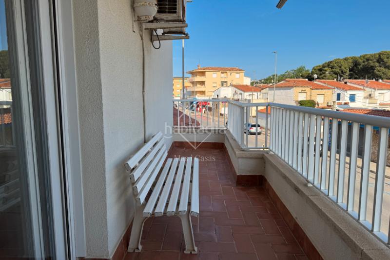 Foto 53fc6600-d85b-46b7-ac1e-fce7af97ce54. Apartamento situat al primer pis amb ascensor d’una residència agradable, aquest apartament de 68 m² ofereix un entorn de vida ideal. en Escala (L´)