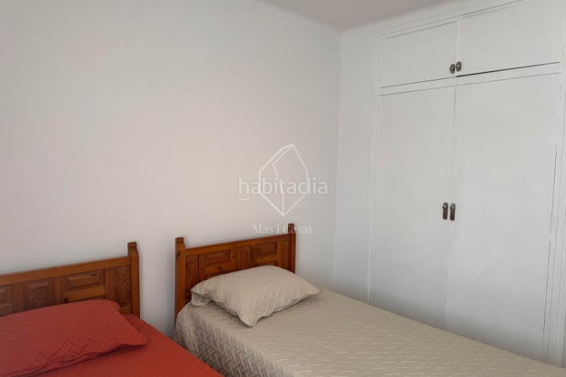 Foto 0b52c51d-94a6-41a6-af15-f4a4b0e150fb. Apartament amb aparcament a Eixample Residencial Escala (L´)