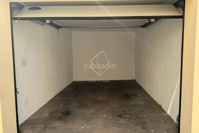 Foto 276f6b0f-90a0-41d0-9e8a-7af3bb57bfca. Apartament amb aparcament a Eixample Residencial Escala (L´)