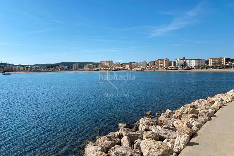 Foto 2f950877-896b-41b5-abd1-4976e272b6f3. Apartament amb aparcament a Eixample Residencial Escala (L´)