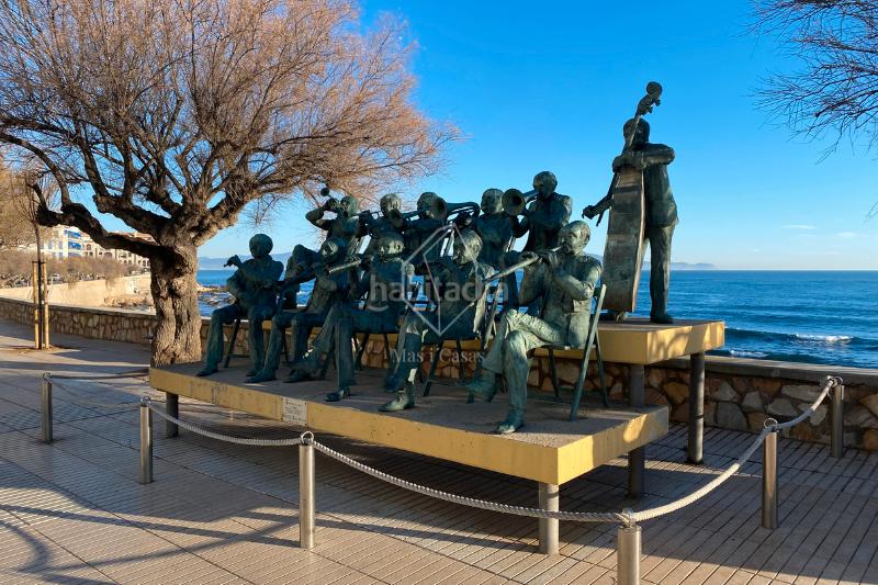 Foto b6ef84d0-e2cb-4263-ad8d-eb048d066357. Apartament amb aparcament a Eixample Residencial Escala (L´)