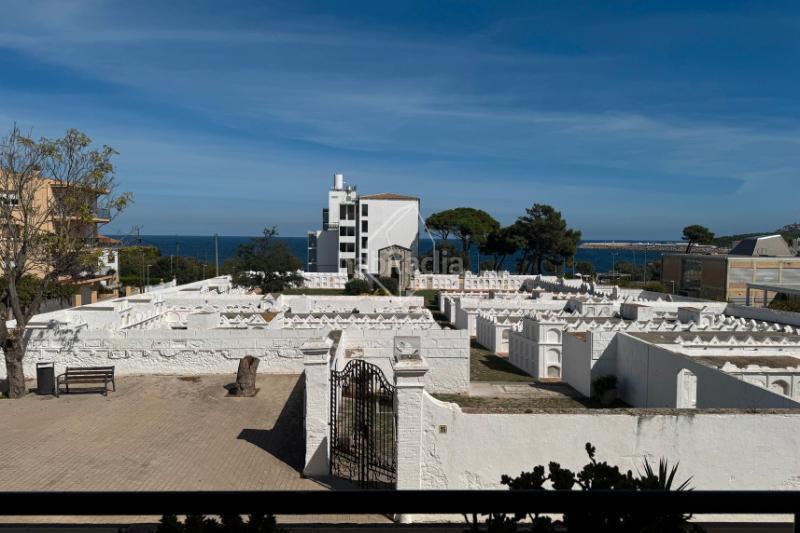 Foto ccbb07a0-25c5-4cf8-9d15-053de32f43ee. Apartament amb aparcament a Eixample Residencial Escala (L´)