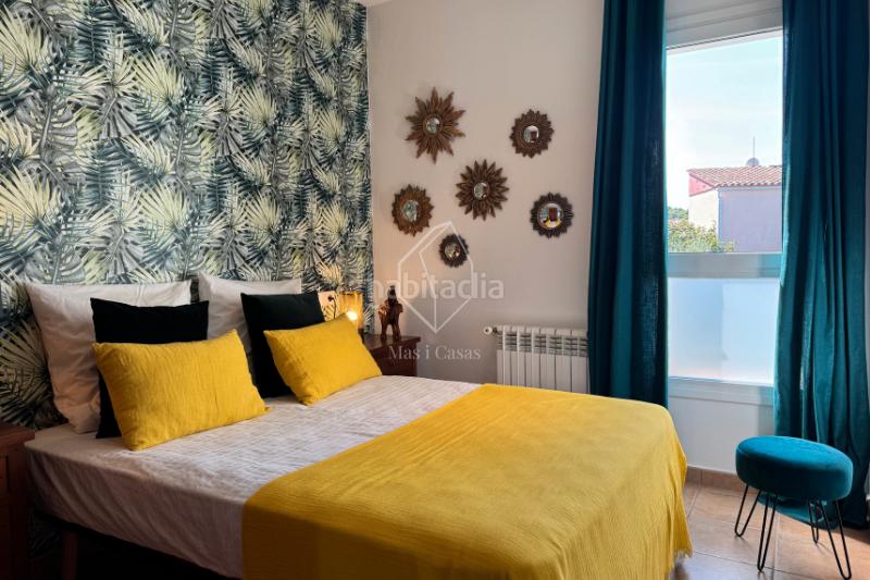 Foto 5a2a129b-a281-464b-8aac-a9943ea3086c. Casa amb xemeneia calefacció aparcament piscina a Escala (L´)