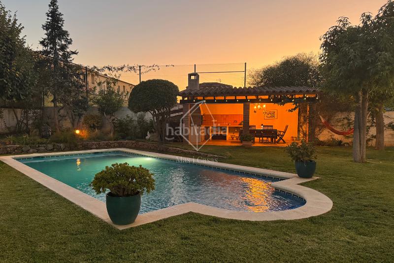 Foto 7682f36a-a99e-4b06-8f5f-591ccca201e0. Casa amb xemeneia calefacció aparcament piscina a Escala (L´)
