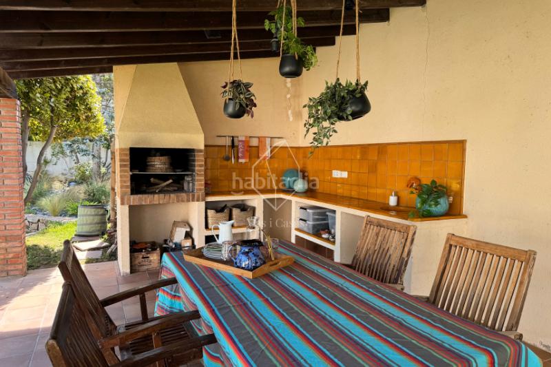 Foto 9b1c6a54-ca7b-478f-9807-b945067713eb. Casa amb xemeneia calefacció aparcament piscina a Escala (L´)