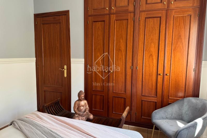 Foto e5634fa7-b799-41a1-9b72-752f44631f53. Casa amb xemeneia calefacció aparcament piscina a Escala (L´)