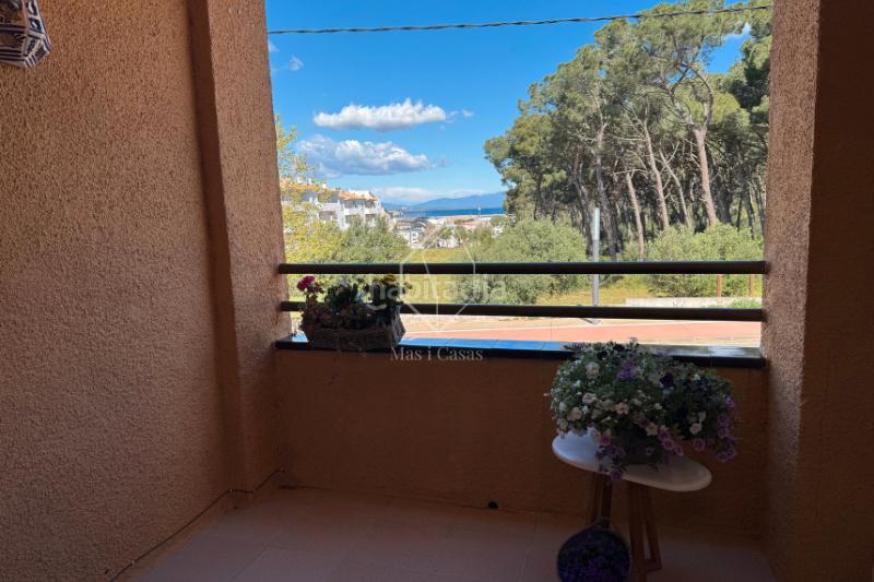 Foto 1ca20125-c353-48fd-b5df-fc74daa3395f. Apartment with parking in Port - La Clota - Puig Sec Escala (L´)