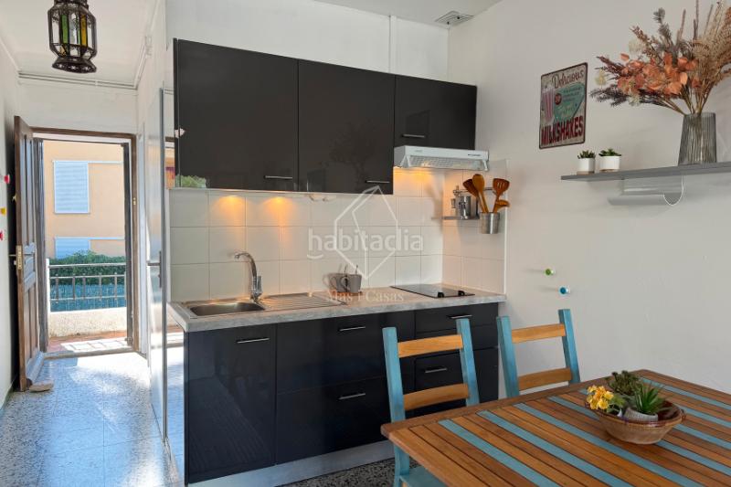 Foto 355594f3-6b7f-42c9-b987-4d9f3ba7b15d. Piccolo appartamento in Riells Escala (L´)