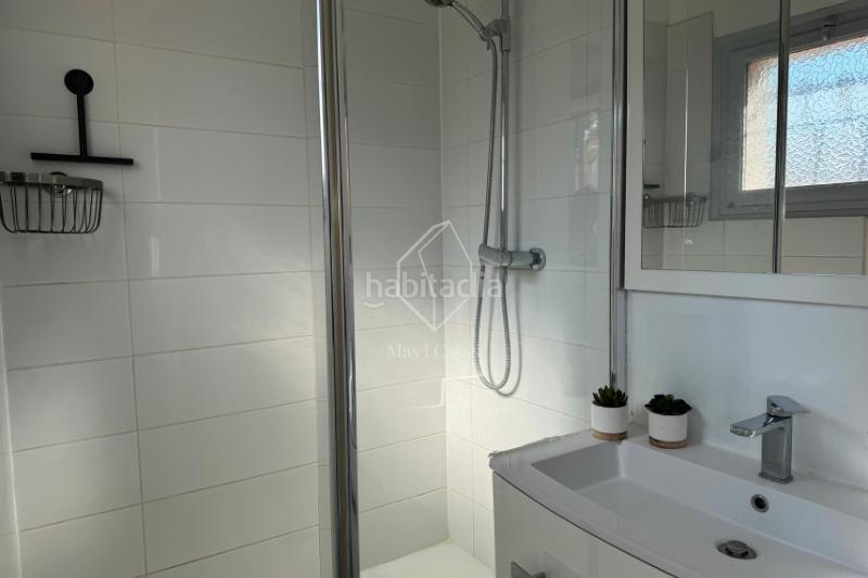 Foto e8a51f93-08db-4133-ab31-dbf4771d6a11. Piccolo appartamento in Riells Escala (L´)