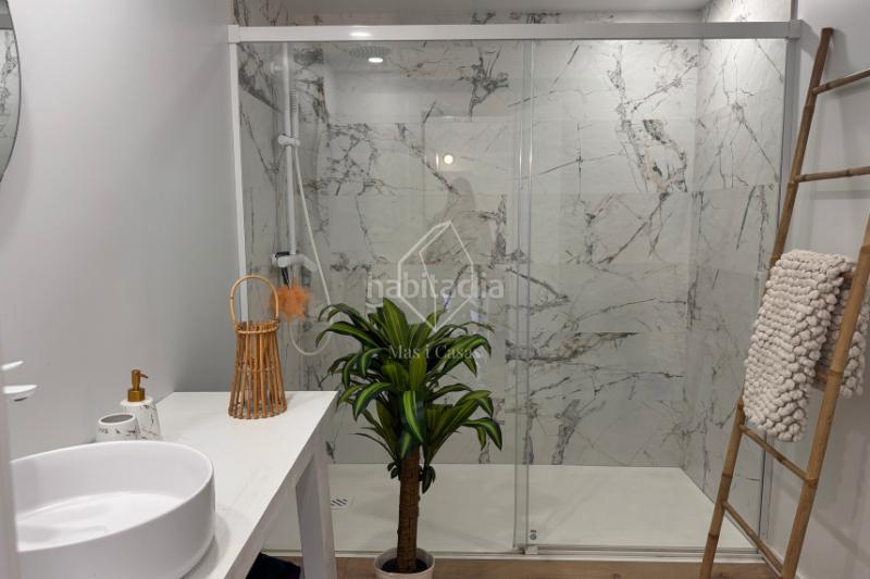 Foto 7ae8e2cb-8969-4158-bec2-afb21e1591a4. Zweistöckige wohnung mit heizung parking in Salins - Cavall de Mar Empuriabrava