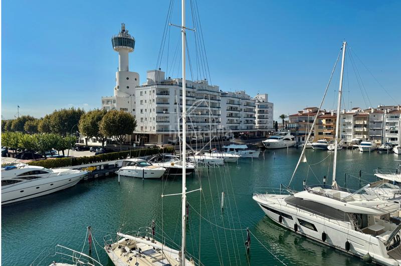 Foto b92c3271-29b1-404f-80de-2cca936487a0. Dúplex en exclusiva: duplex canal - en Salins - Cavall de Mar Empuriabrava