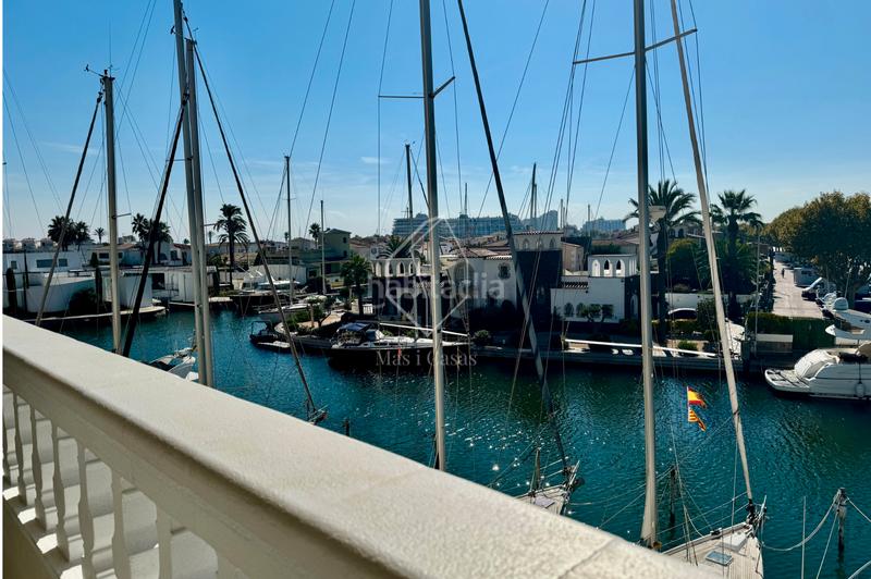 Foto c610285c-4b55-4c64-9a0b-752c14da61f8. Dúplex en exclusiva: duplex canal - en Salins - Cavall de Mar Empuriabrava