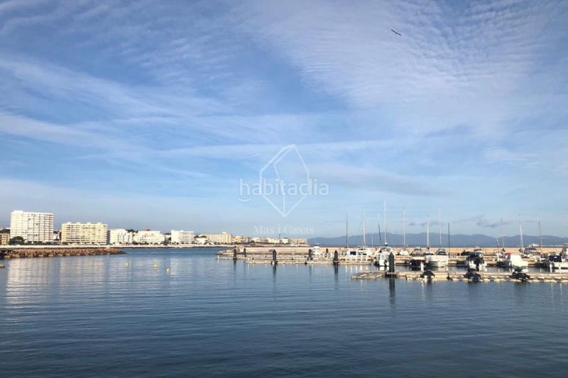 Foto 6cc240a3-a535-419b-aaf1-8eeb28b9dae3. Casa a carrer dels cossis 27 a Port - La Clota - Puig Sec Escala (L´)