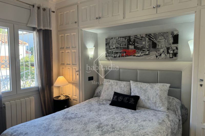Foto d83b4fa5-1d77-4244-8be7-cd6cc1841111. Casa a carrer dels cossis 27 a Port - La Clota - Puig Sec Escala (L´)