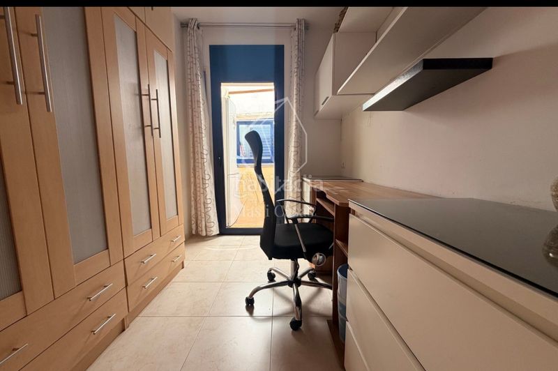 Foto 13369289-8911-41da-b677-d9c9524ace80. Duplex in carrer ponent 63 in Eixample Residencial Escala (L´)
