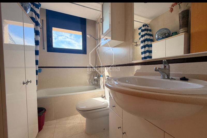 Foto 1e0fdcf9-e262-46e6-86be-c3251d55cf04. Duplex in carrer ponent 63 in Eixample Residencial Escala (L´)
