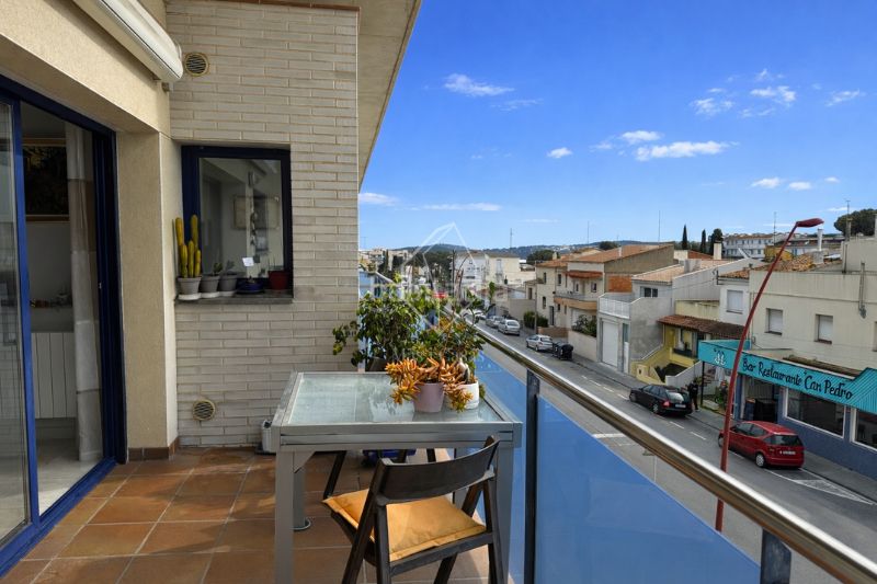 Foto 4cb70993-f8d1-4185-b1d3-167b4dce37e8. Dúplex en exclusiva en Eixample Residencial Escala (L´)