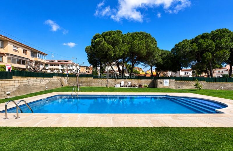 Foto 5ada7433-0a38-4cc4-984b-8e6c49f0fadb. Duplex in carrer ponent 63 in Eixample Residencial Escala (L´)