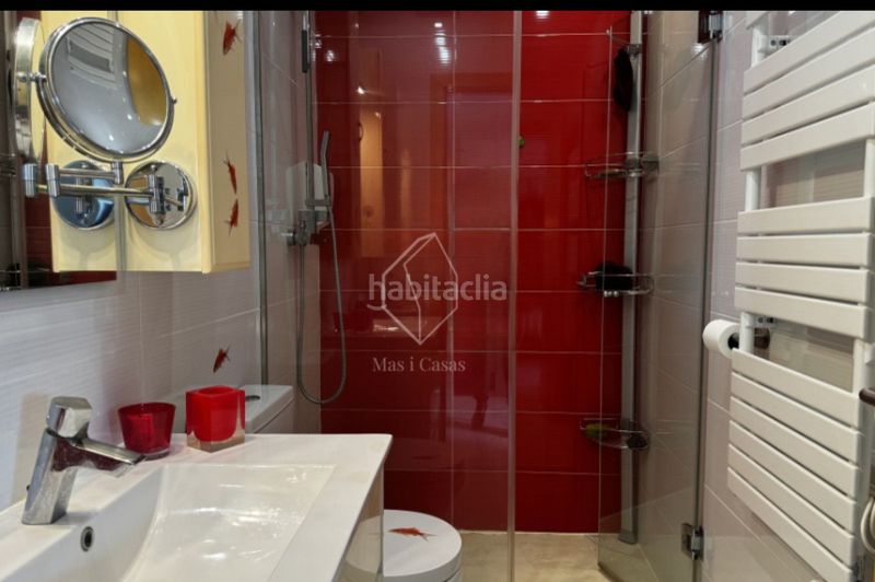 Foto 84ac6ee7-f0c1-453c-bd6a-213de8a6e159. Duplex in carrer ponent 63 in Eixample Residencial Escala (L´)