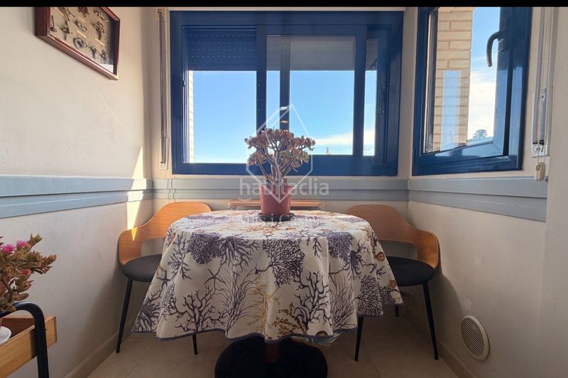 Foto 91889ca0-3691-469c-9b5d-2175cb899780. Duplex in carrer ponent 63 in Eixample Residencial Escala (L´)